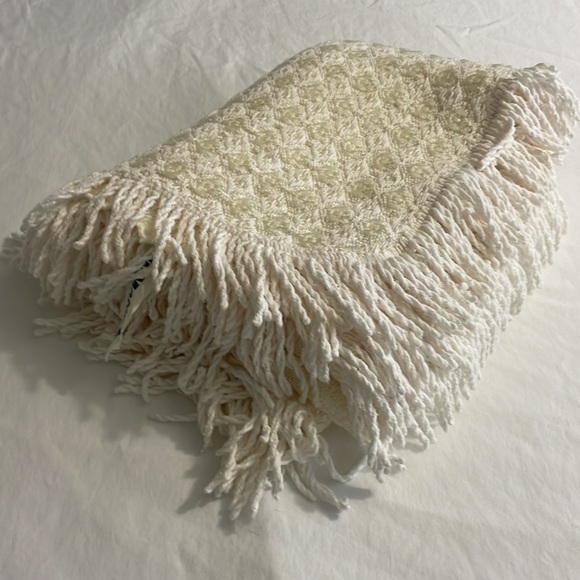 Vintage‎ Normandie Cream Lap Throw Blanket 52" x 40" - Picture 1 of 10